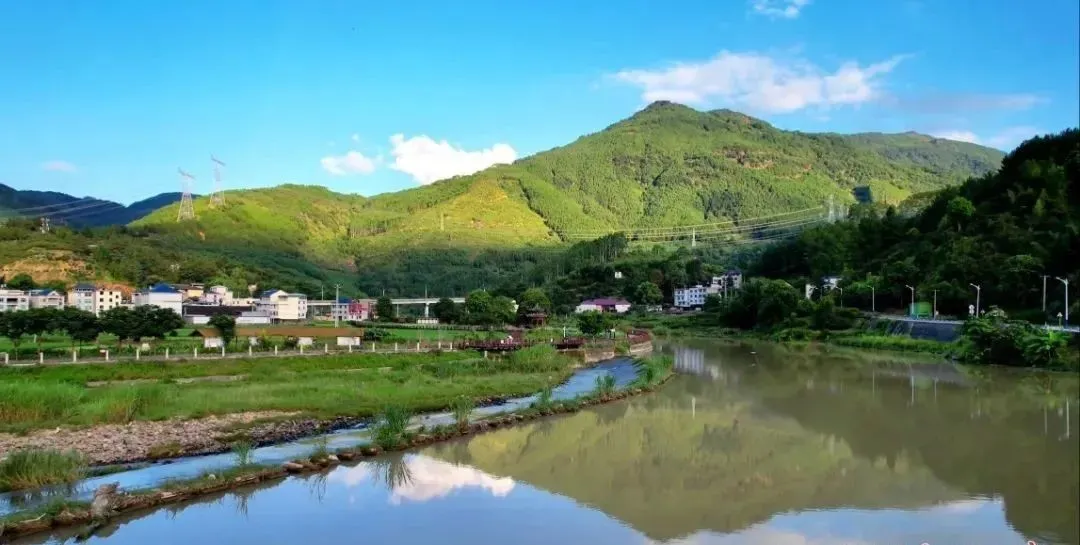 閩清梅溪美景。鄭新潤攝