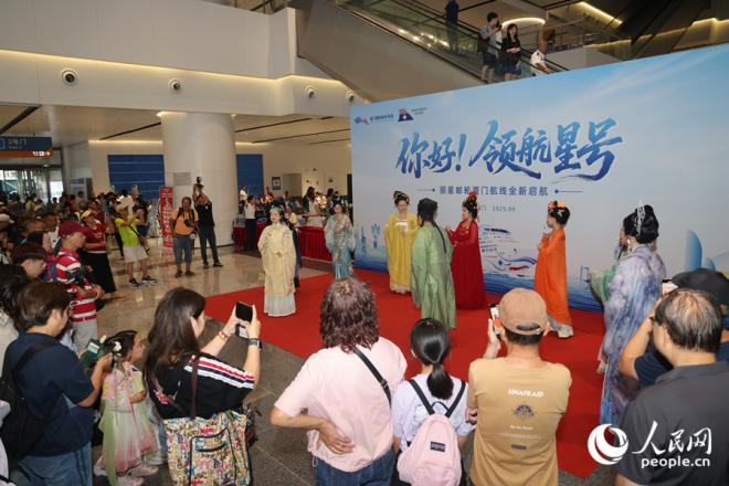 歡迎儀式現(xiàn)場。人民網(wǎng)記者 陳博攝