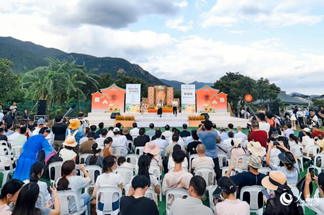 多位在廈臺農(nóng)代表和臺創(chuàng)青年登臺分享。人民網(wǎng)記者 陳博攝