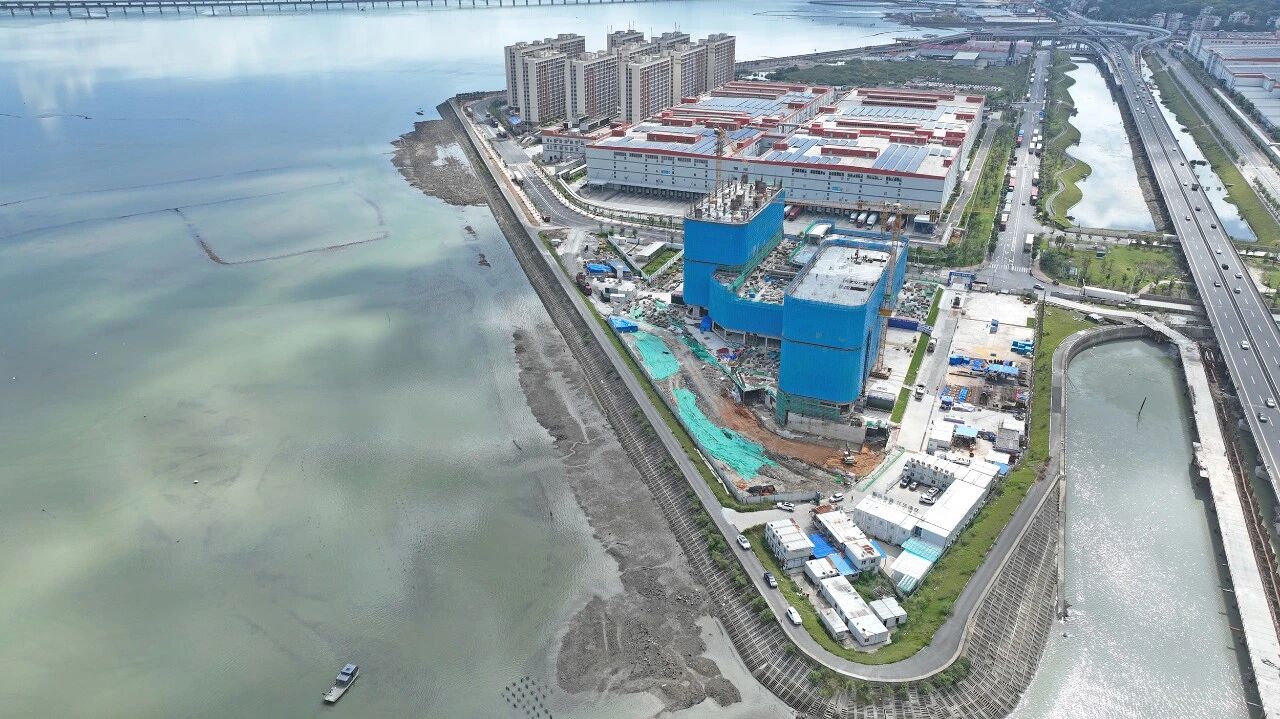 寧德鋰電車?yán)餅硤@區(qū)標(biāo)準(zhǔn)化廠房及配套設(shè)施工程。