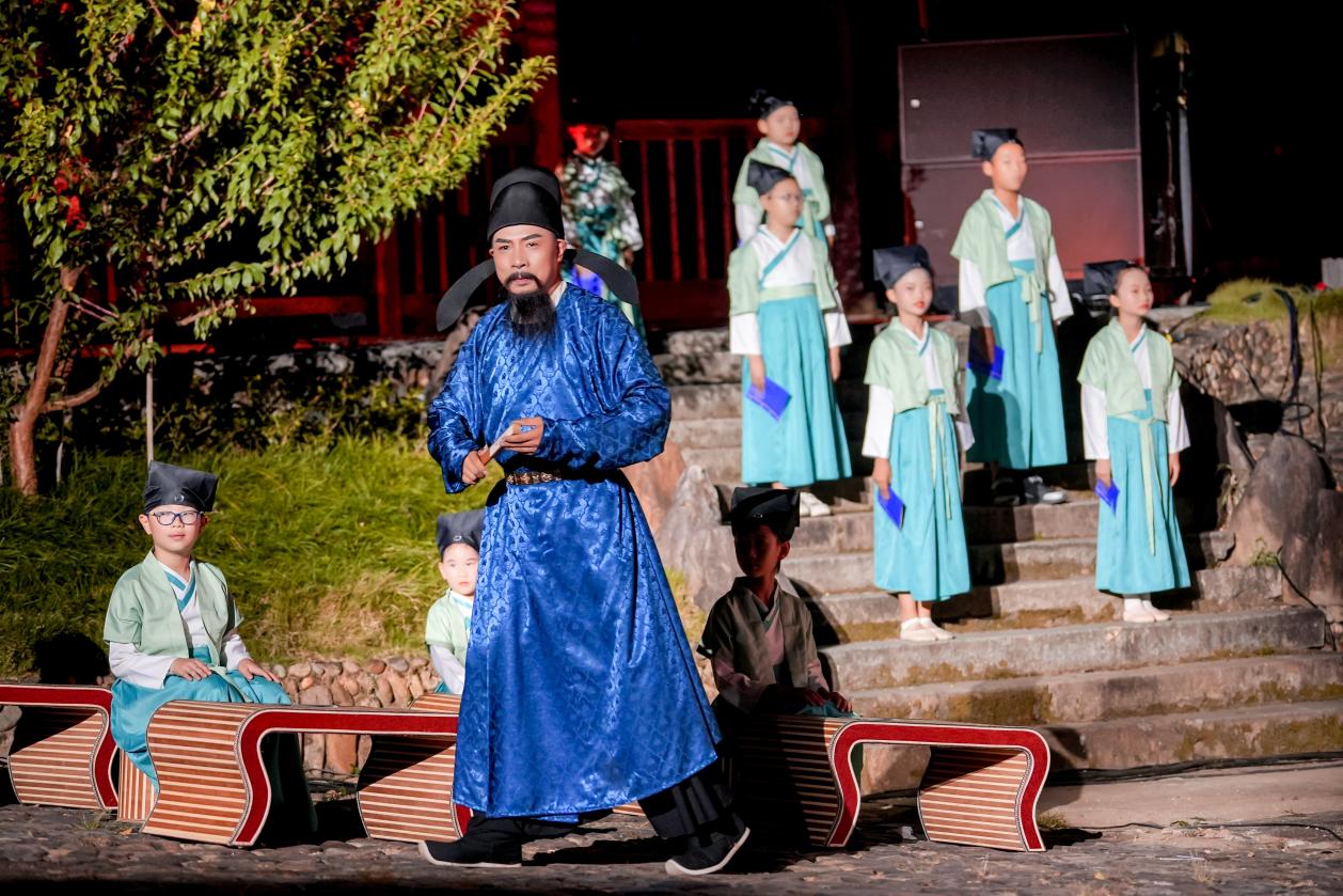 演出現(xiàn)場。