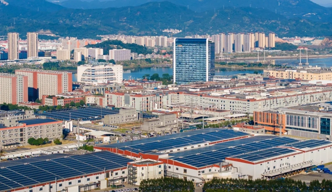 鋰電新能源小鎮(zhèn)。王志凌攝