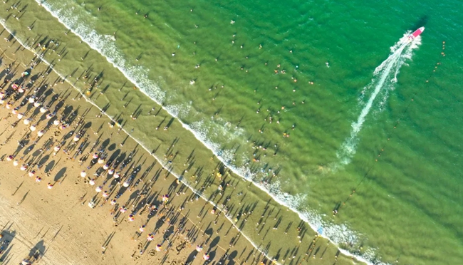 平潭以全方位的服務(wù)升級(jí)讓游客實(shí)現(xiàn)“放心游、自在游”