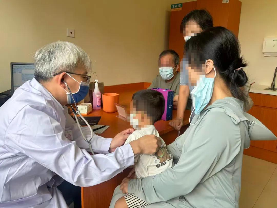 看診現(xiàn)場(chǎng)。