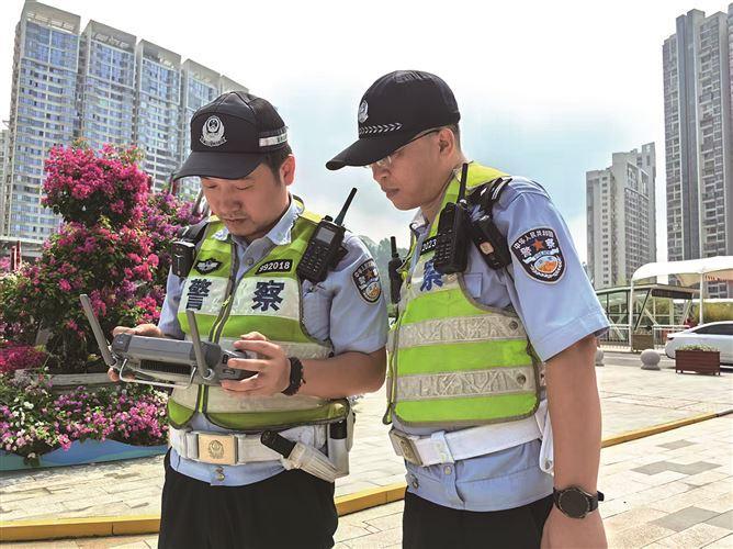 無人機(jī)已經(jīng)成為交警的重要幫手。
