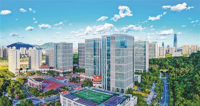 集美區(qū)加速培育產(chǎn)業(yè)新賽道。圖為軟件園三期。