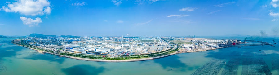 萬(wàn)華化學(xué)MDI、TDI為核心的異氰酸酯一體化產(chǎn)業(yè)鏈。福州江陰港城經(jīng)濟(jì)區(qū)供圖