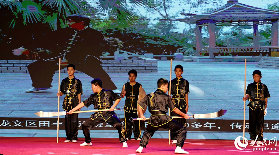 《何陽之光》展演。人民網(wǎng)記者 李昌乾攝