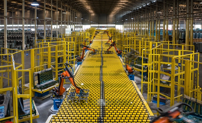 福耀玻璃生產(chǎn)車間