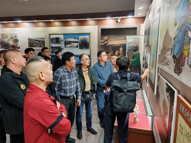 現(xiàn)場(chǎng)參觀