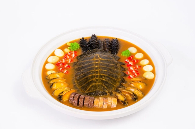 “獨(dú)占鰲頭”獲特色菜（羹湯類(lèi)）金獎(jiǎng)