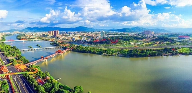 九龍江西溪福建省漳州市區(qū)段。高茂山攝