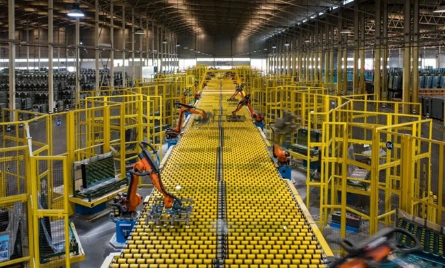 福耀集團生產車間