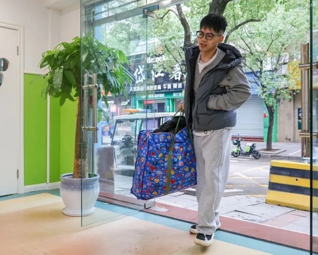 愛心人士參與捐贈