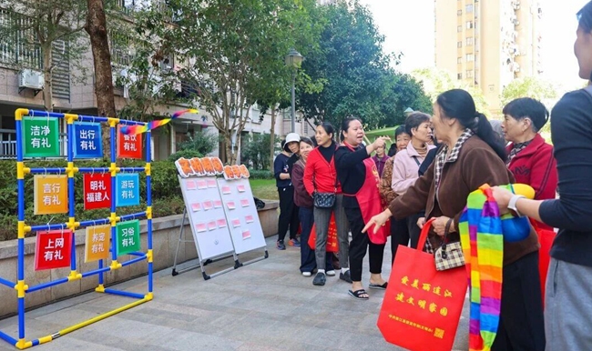 活動現(xiàn)場的宣傳服務(wù)區(qū)