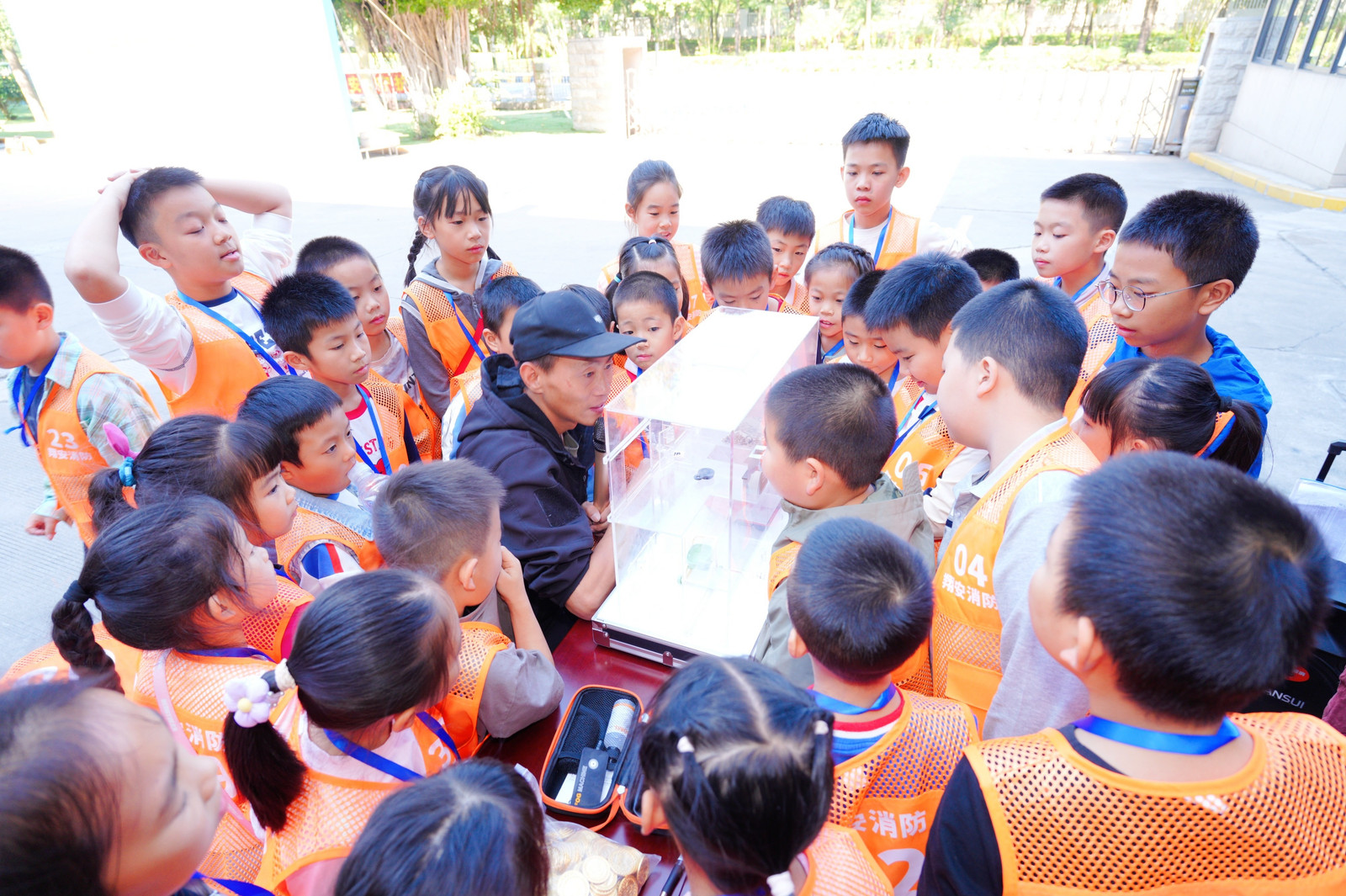 “三合一”場所煙霧走向模擬實(shí)驗(yàn)中。翔安區(qū)消防救援大隊(duì)供圖