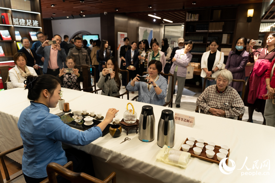 巖茶技藝表演。實習生 鄭舒塵攝