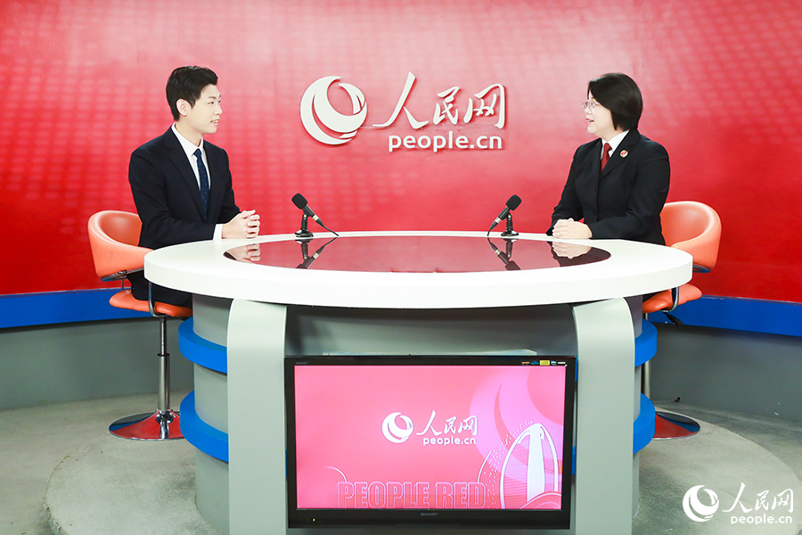 福州市人民檢察院黨組書記、檢察長江莉接受做客人民網(wǎng)福建演播室。人民網(wǎng)記者 陳永整攝