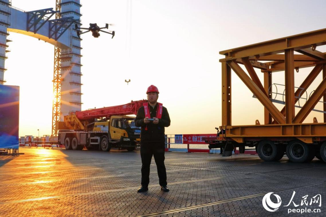 彭仕洲在項(xiàng)目現(xiàn)場。人民網(wǎng)記者 李唯一攝