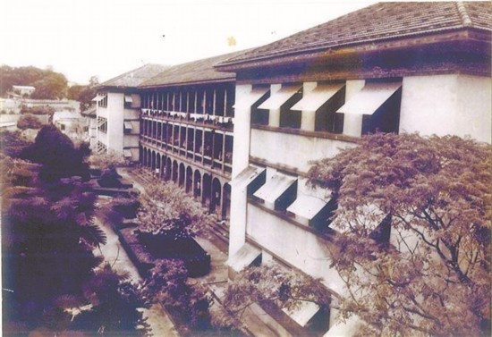 1953年，廈門大學附屬第一醫(yī)院從原廈禾路遷入現(xiàn)址上古街10號。